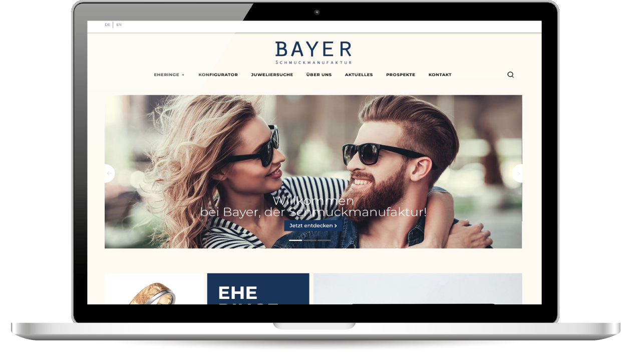 Projekt Bayer: Laptopbildschirm Mit Webseite